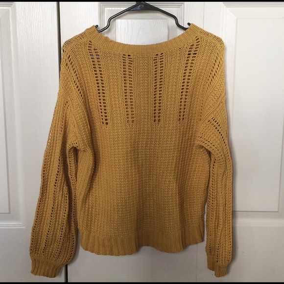 American Eagle, Yellow sweater - Picture 3 of 4